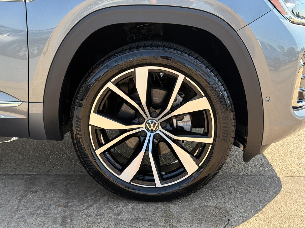 Volkswagen Atlas SEL Premium R-Line 4MOTION 2025