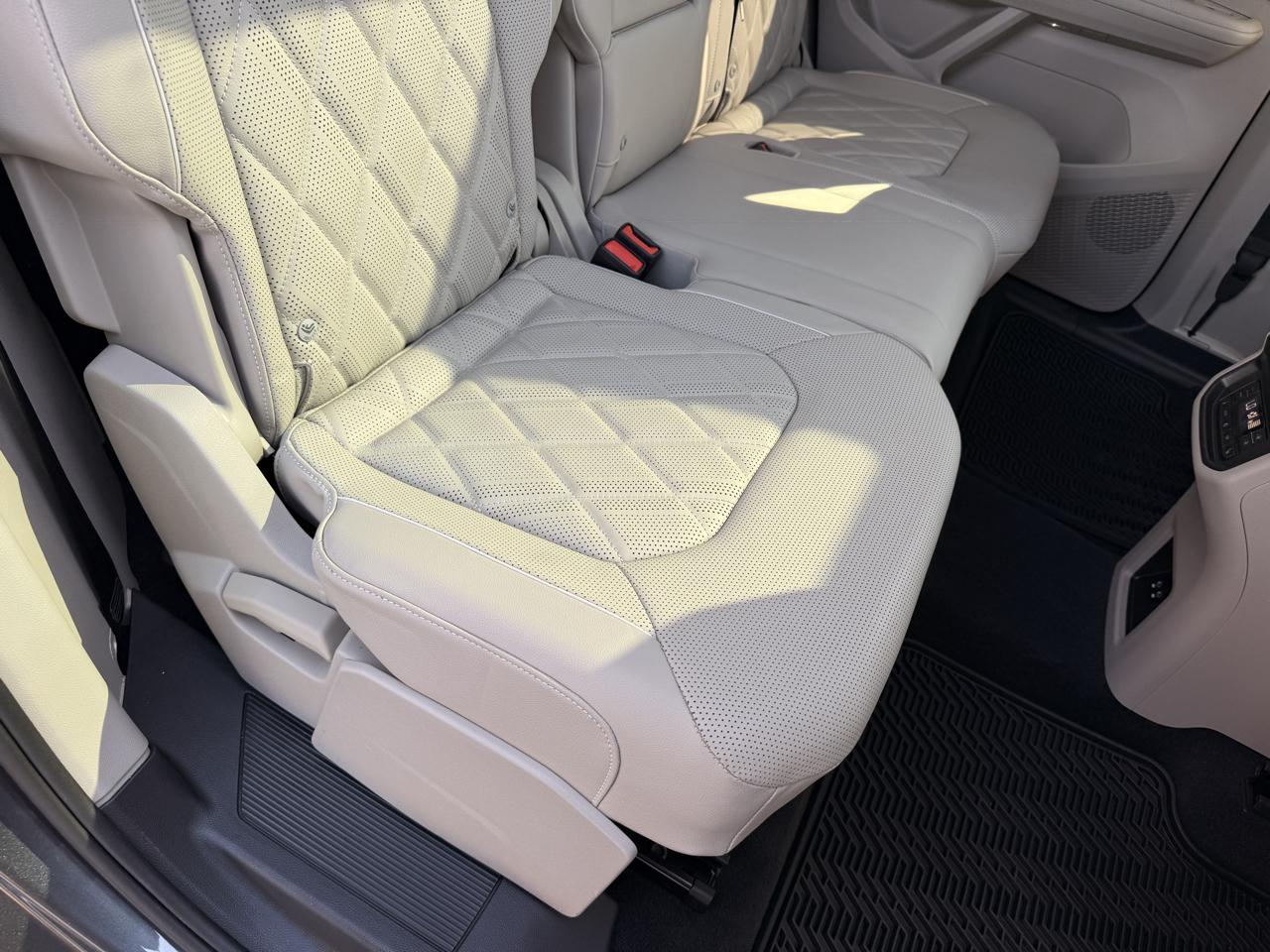 Volkswagen Atlas SEL Premium R-Line 4MOTION 2025