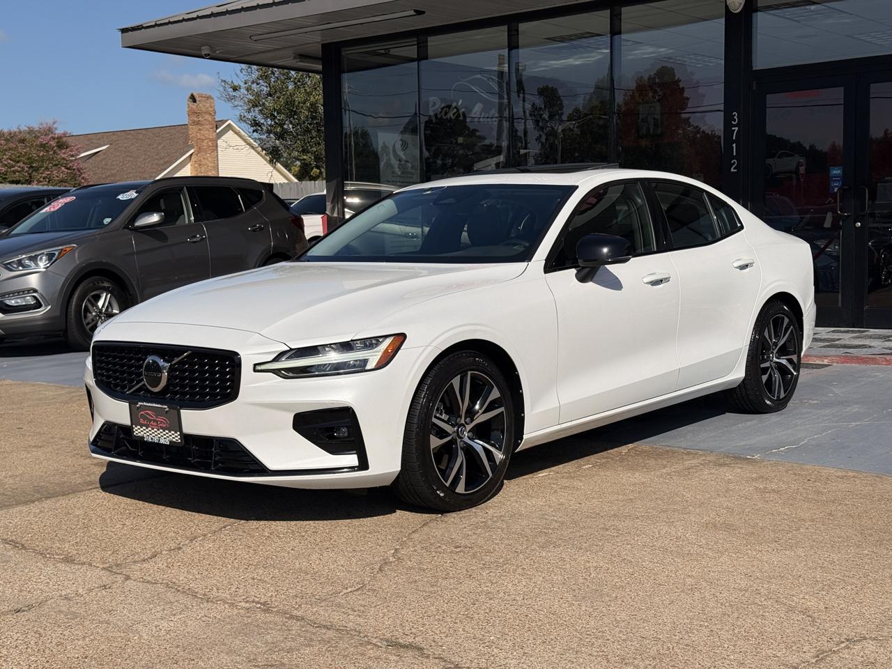 Volvo S60 B5 Core Dark 2024