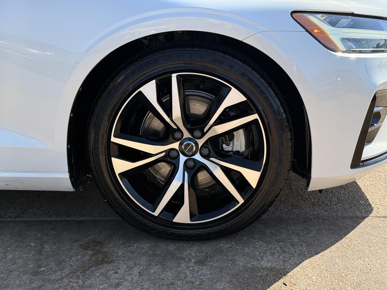 Volvo S60 B5 Core Dark 2024
