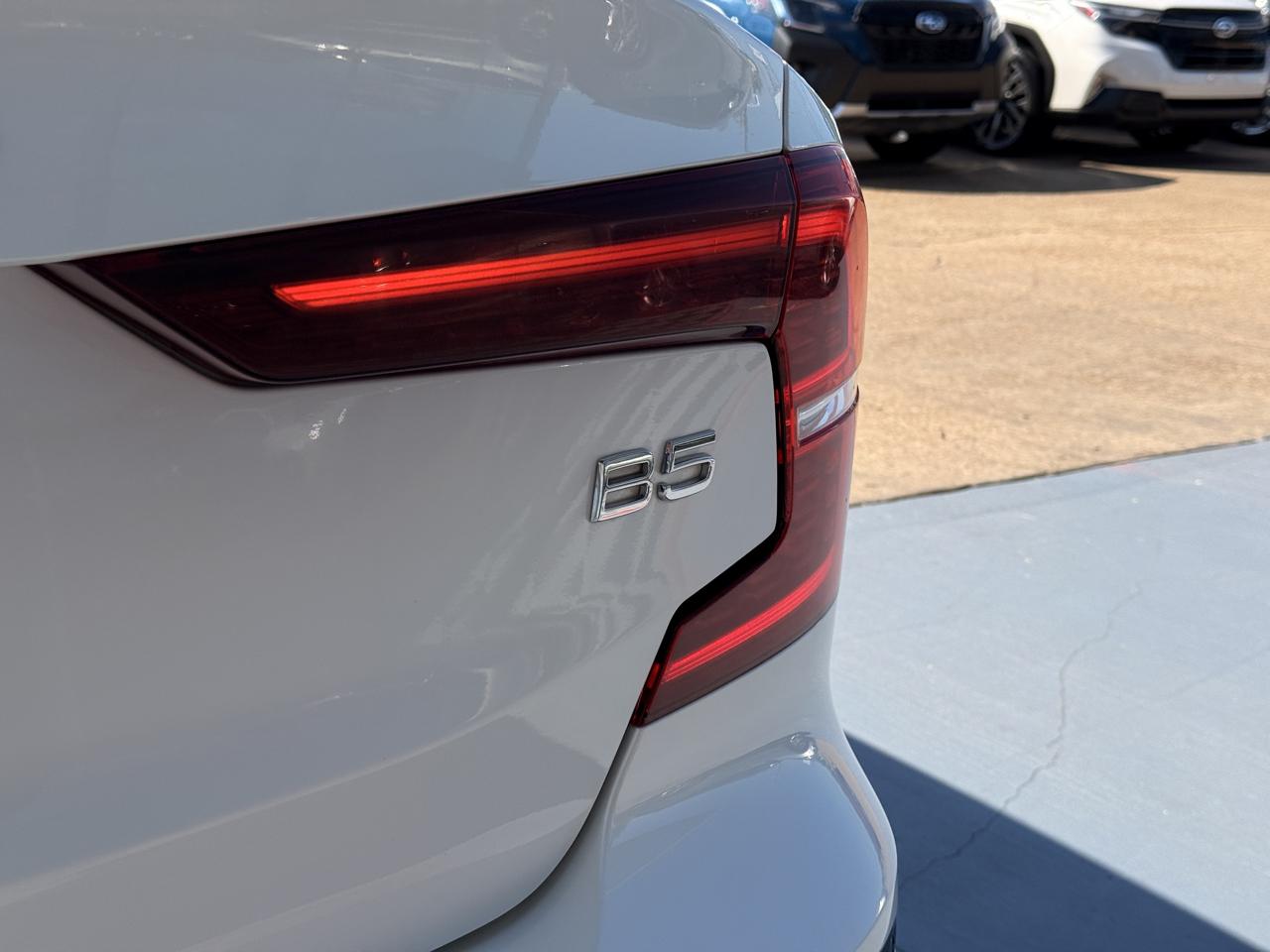 Volvo S60 B5 Core Dark 2024