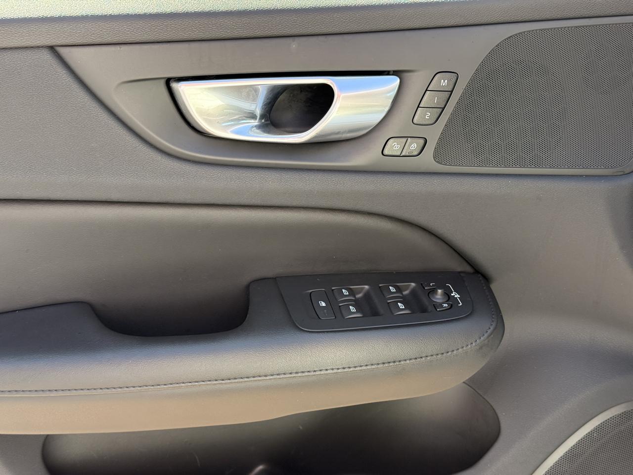 Volvo S60 B5 Core Dark 2024