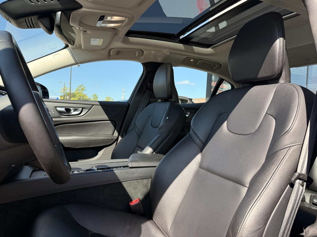 Volvo S60 B5 Core Dark 2024