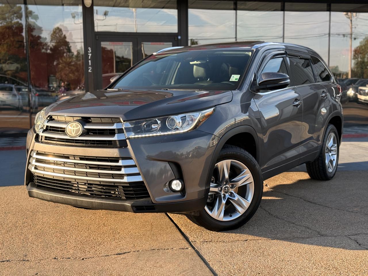 Toyota Highlander Limited Platinum FWD V6 2017