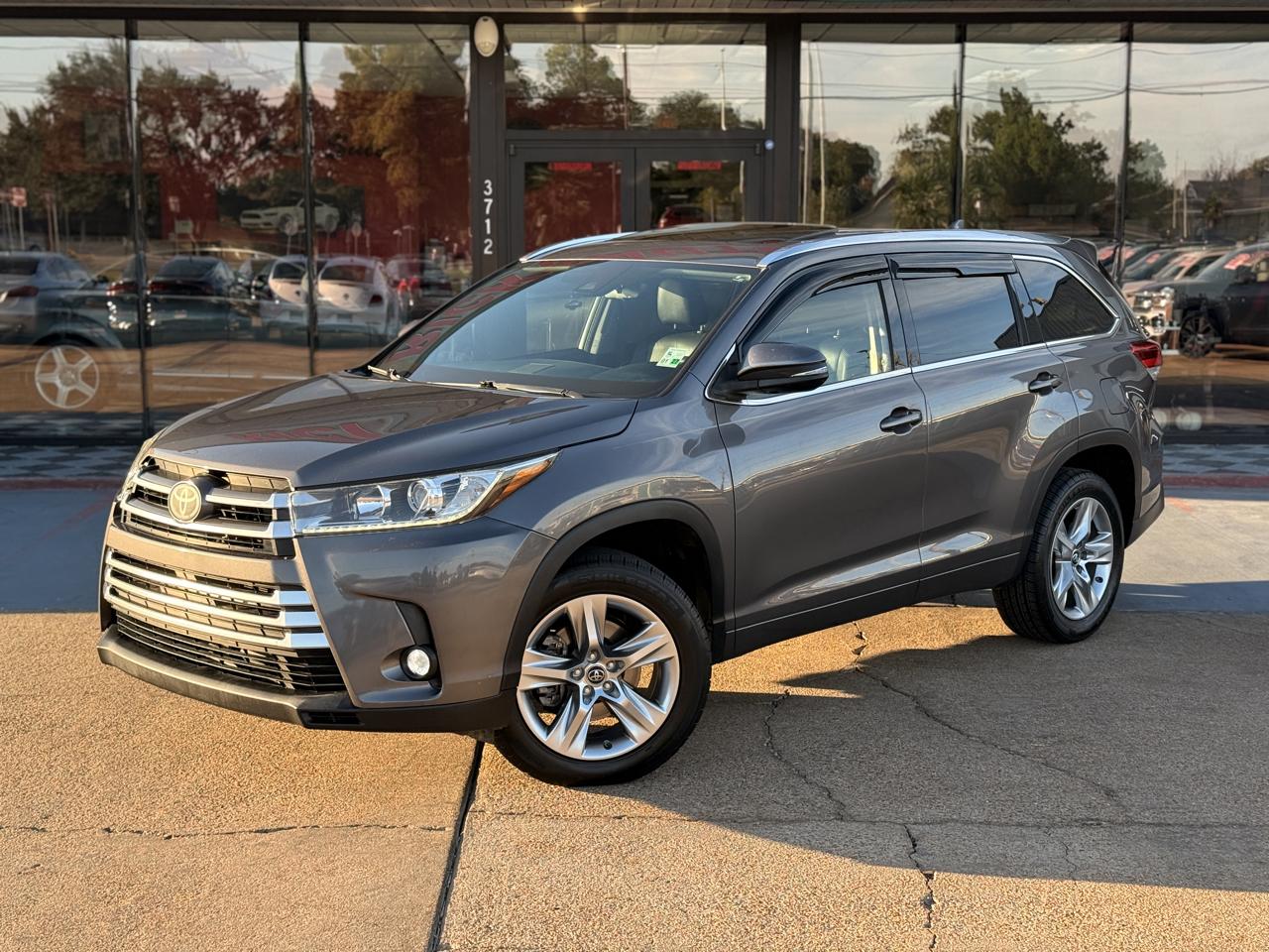Toyota Highlander Limited Platinum FWD V6 2017