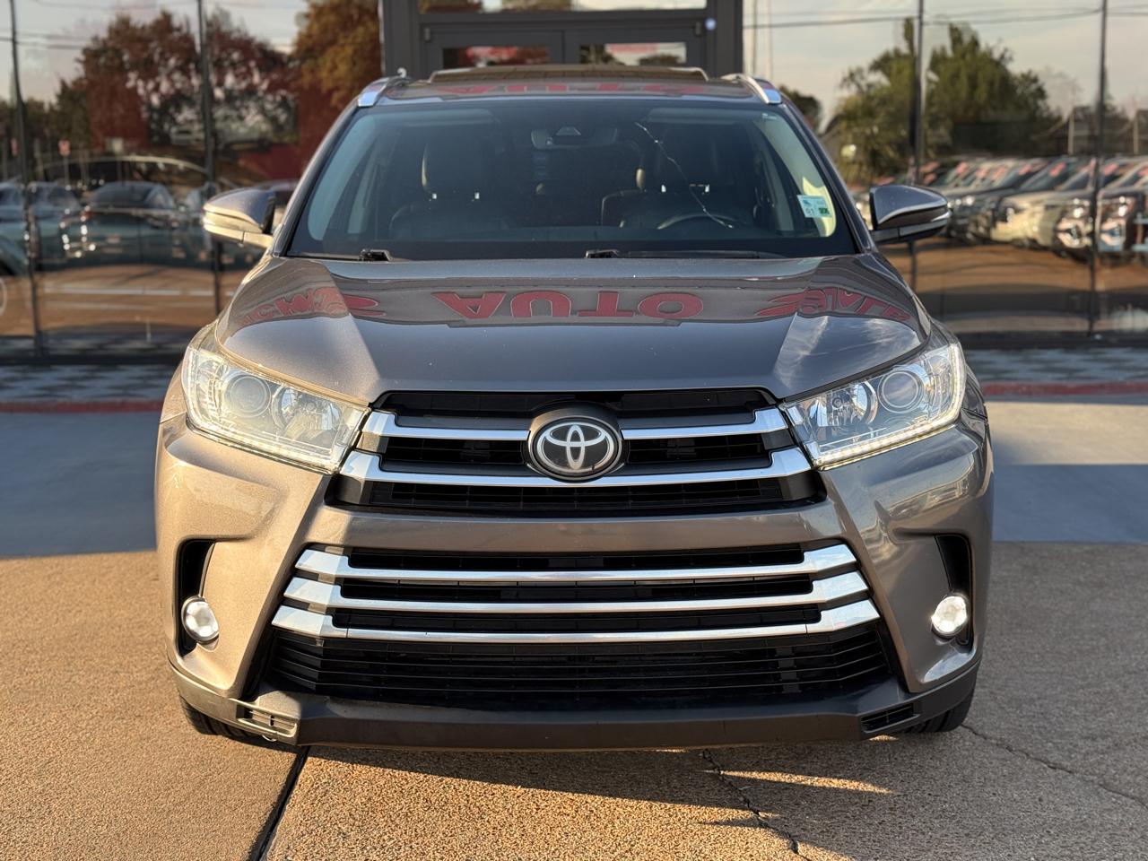 Toyota Highlander Limited Platinum FWD V6 2017