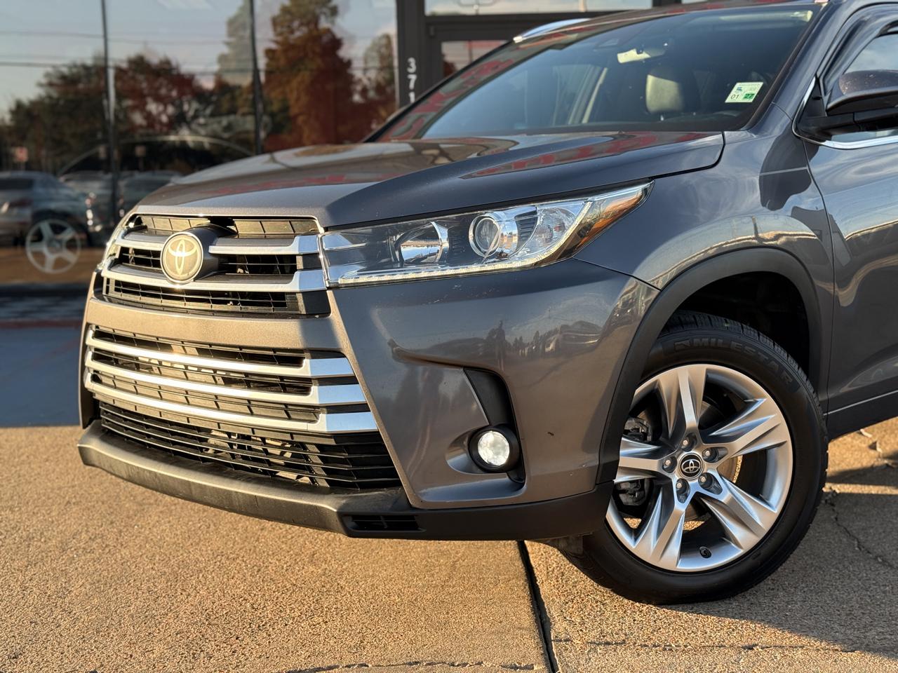 Toyota Highlander Limited Platinum FWD V6 2017