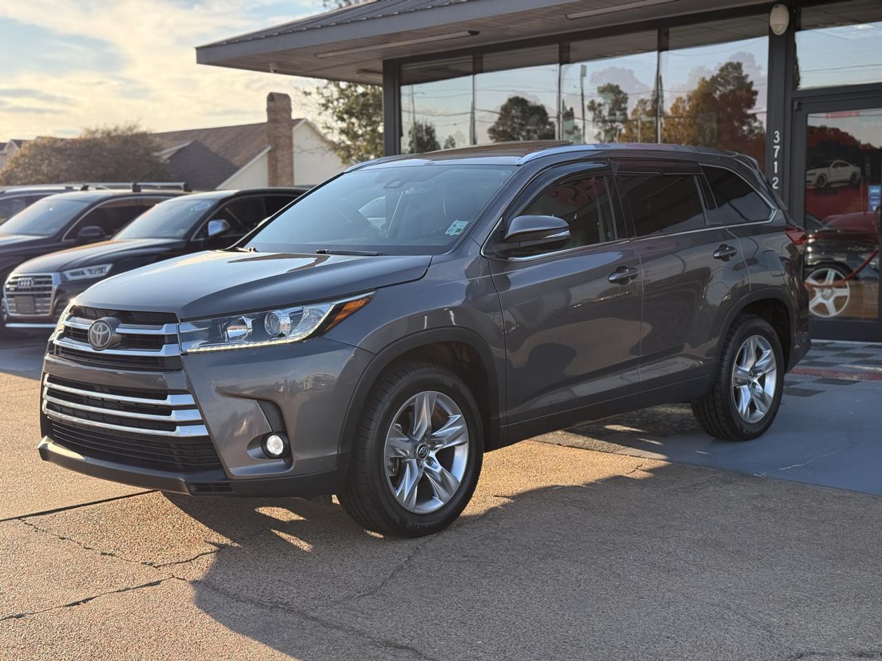 Toyota Highlander Limited Platinum FWD V6 2017