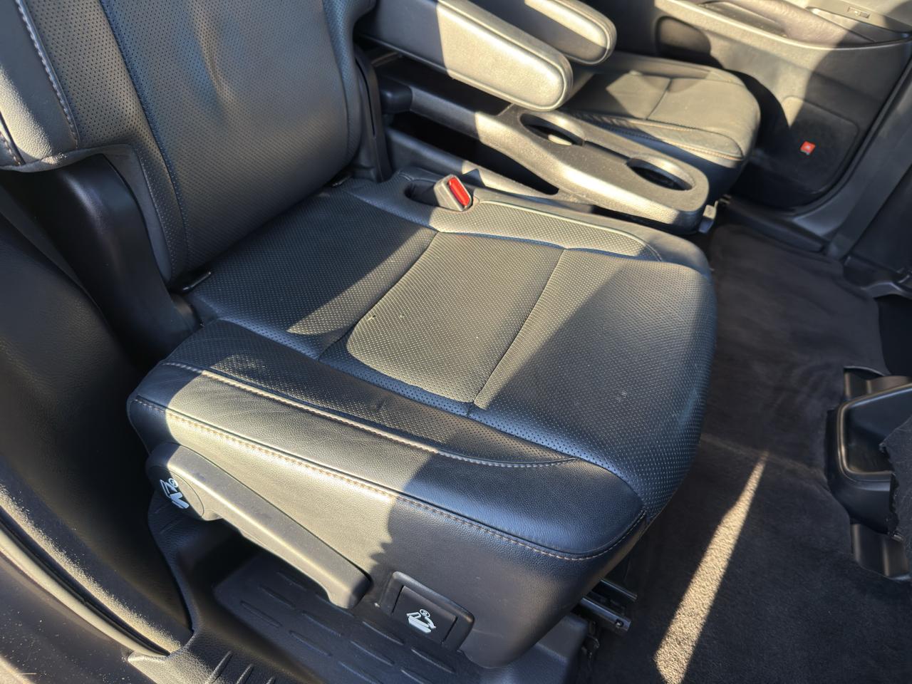 Toyota Highlander Limited Platinum FWD V6 2017