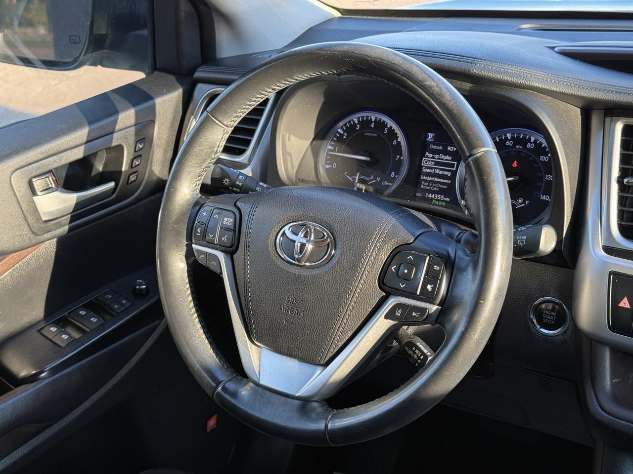 Toyota Highlander Limited Platinum FWD V6 2017