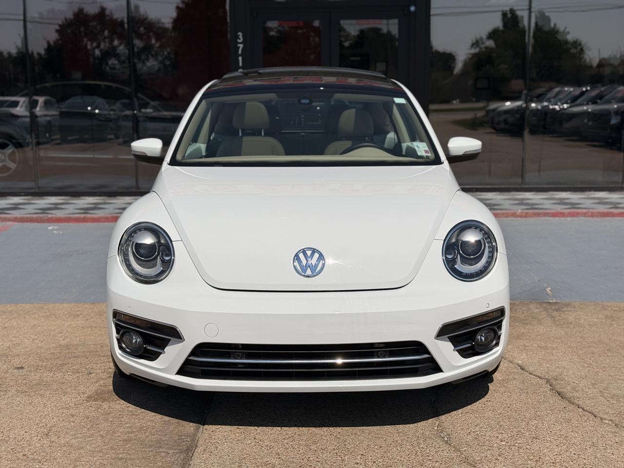 Volkswagen Beetle 2.0T SE 2018