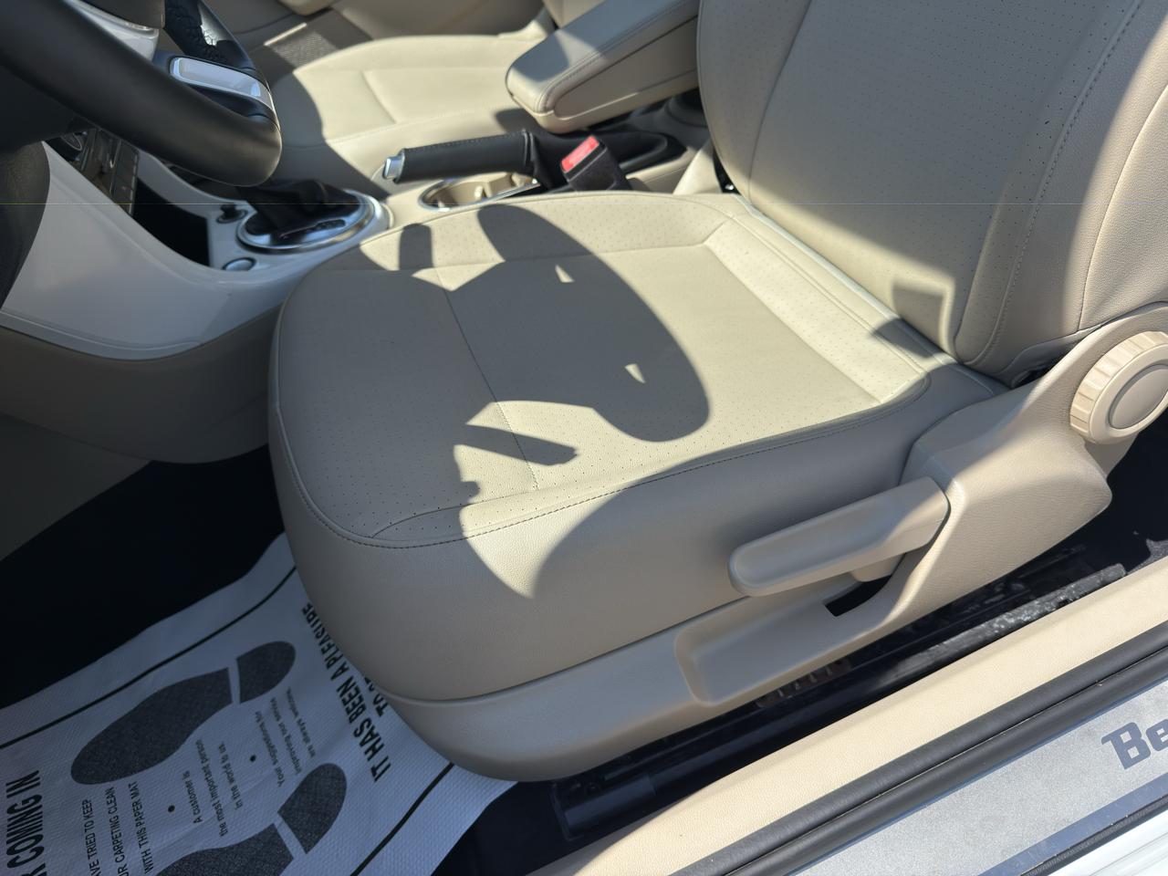 Volkswagen Beetle 2.0T SE 2018