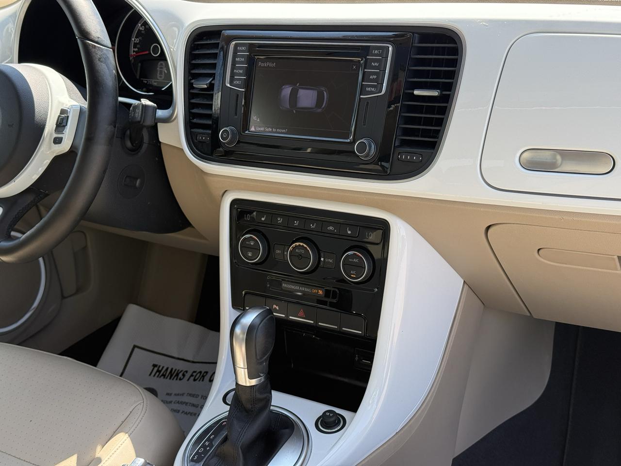 Volkswagen Beetle 2.0T SE 2018