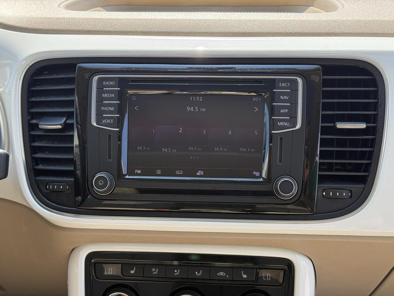Volkswagen Beetle 2.0T SE 2018