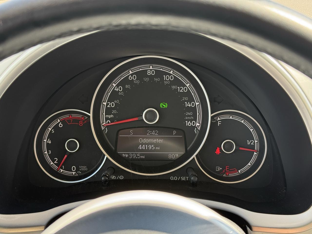 Volkswagen Beetle 2.0T SE 2018