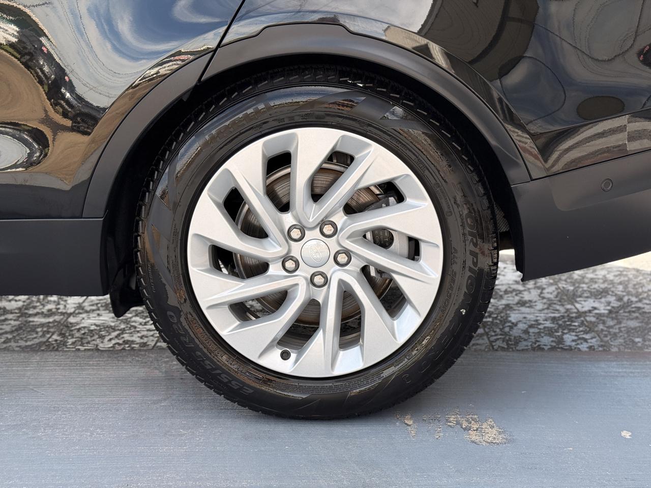 Land Rover Discovery S 2024