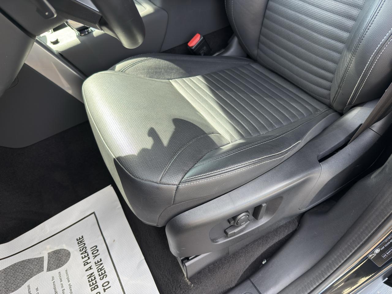 Land Rover Discovery S 2024