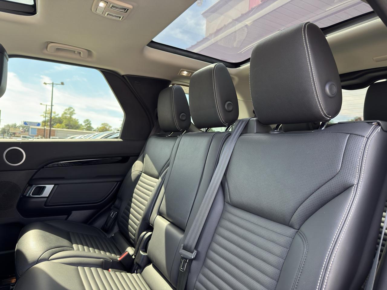Land Rover Discovery S 2024