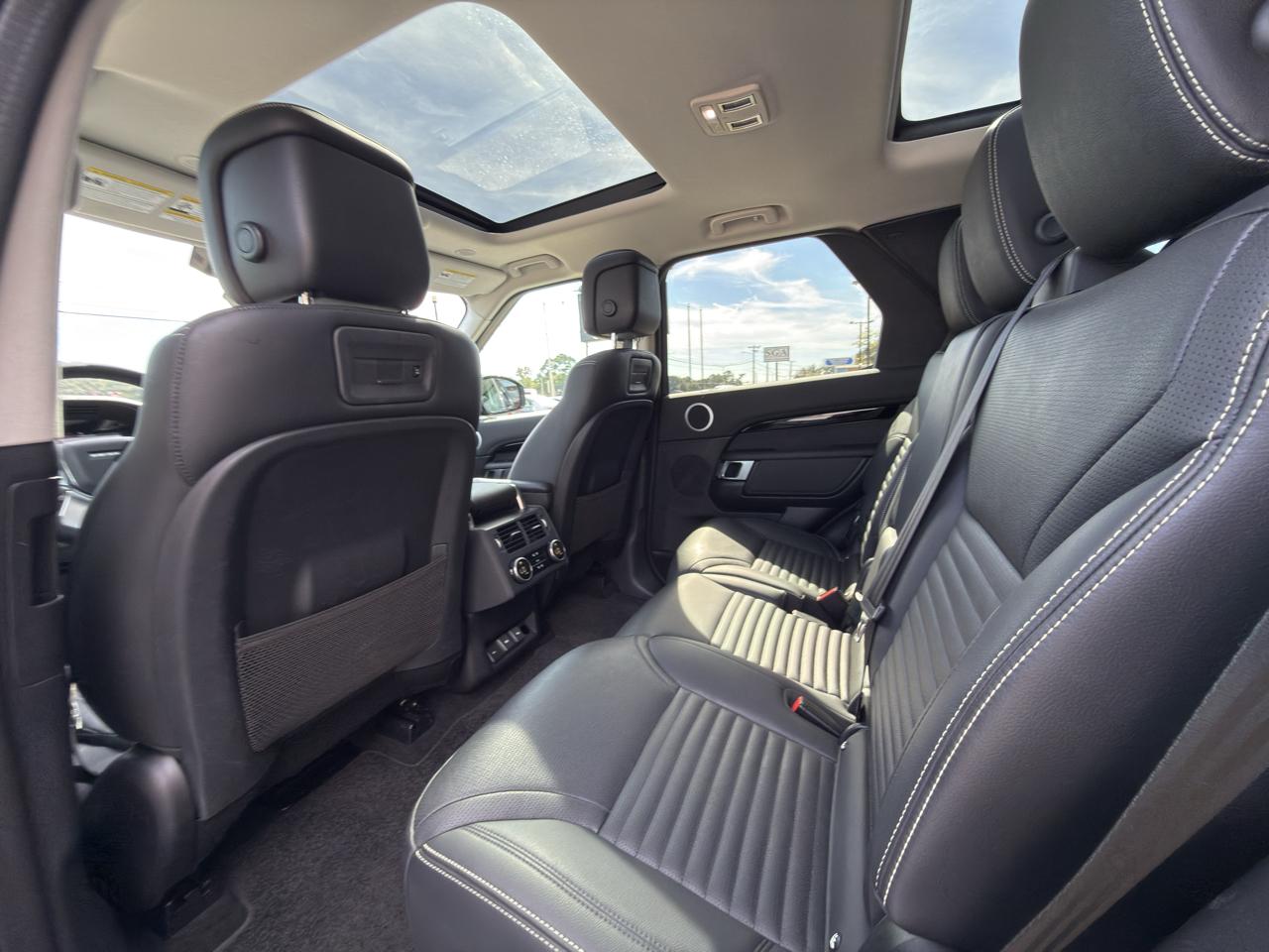 Land Rover Discovery S 2024