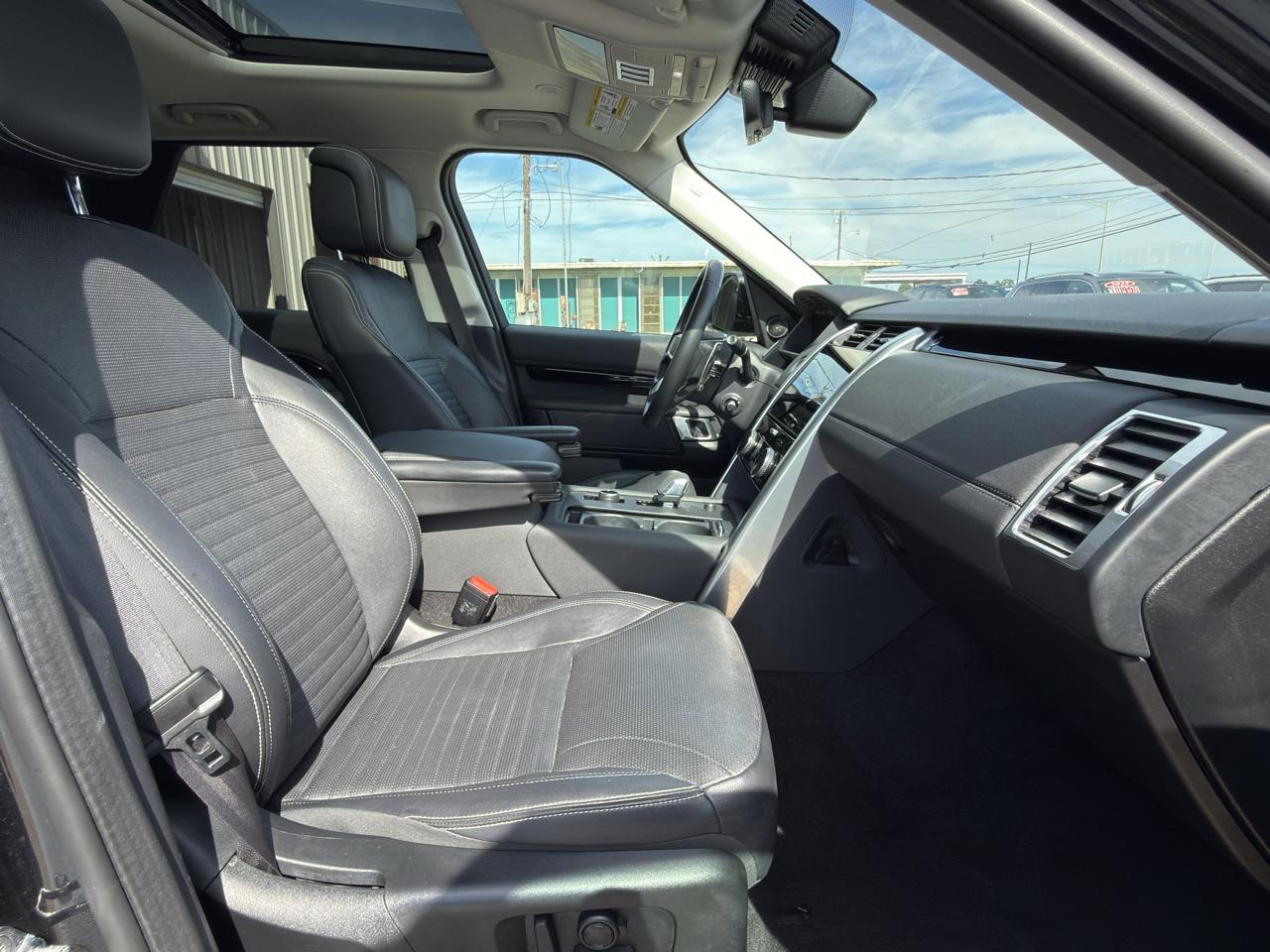 Land Rover Discovery S 2024