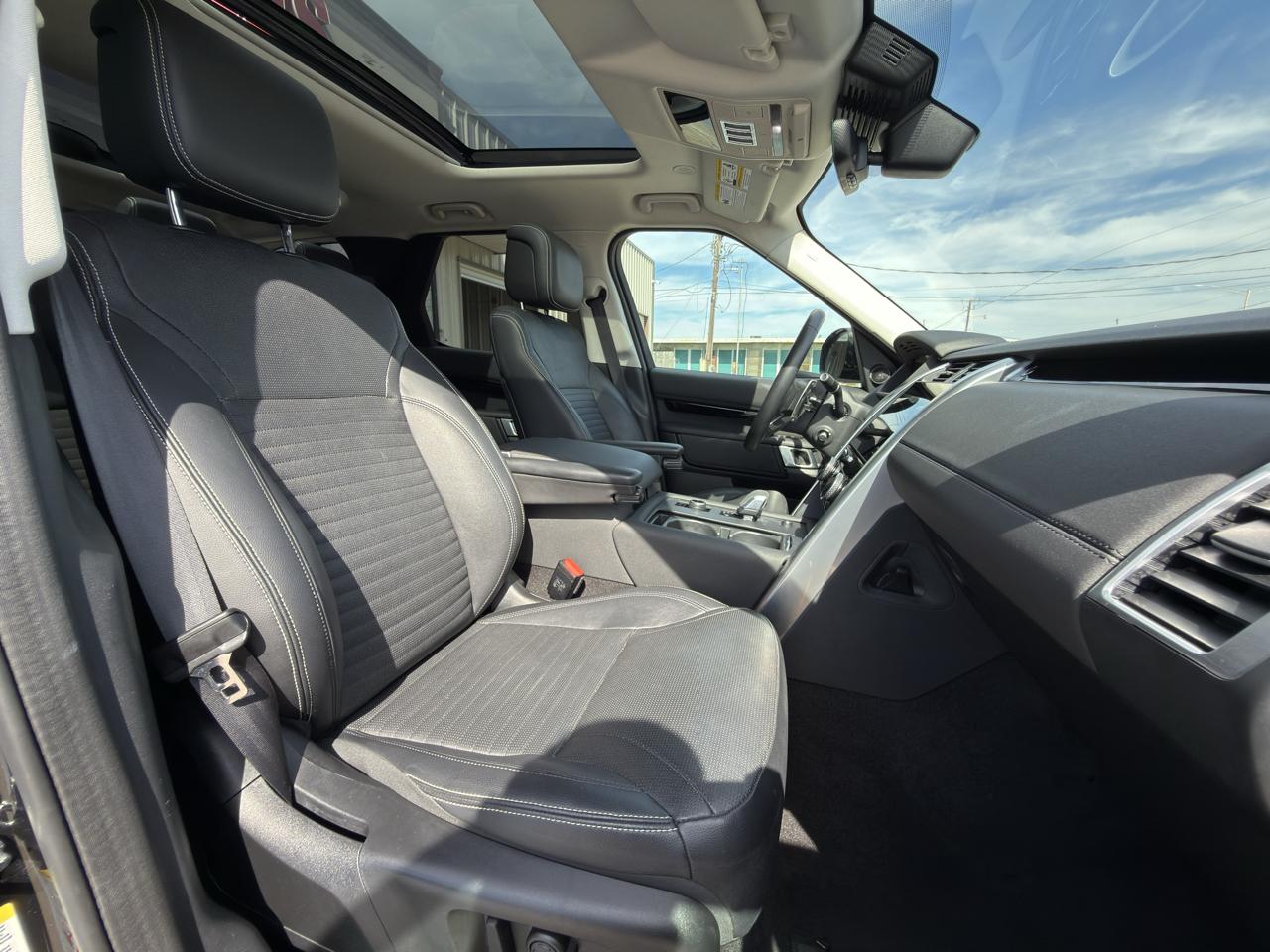 Land Rover Discovery S 2024