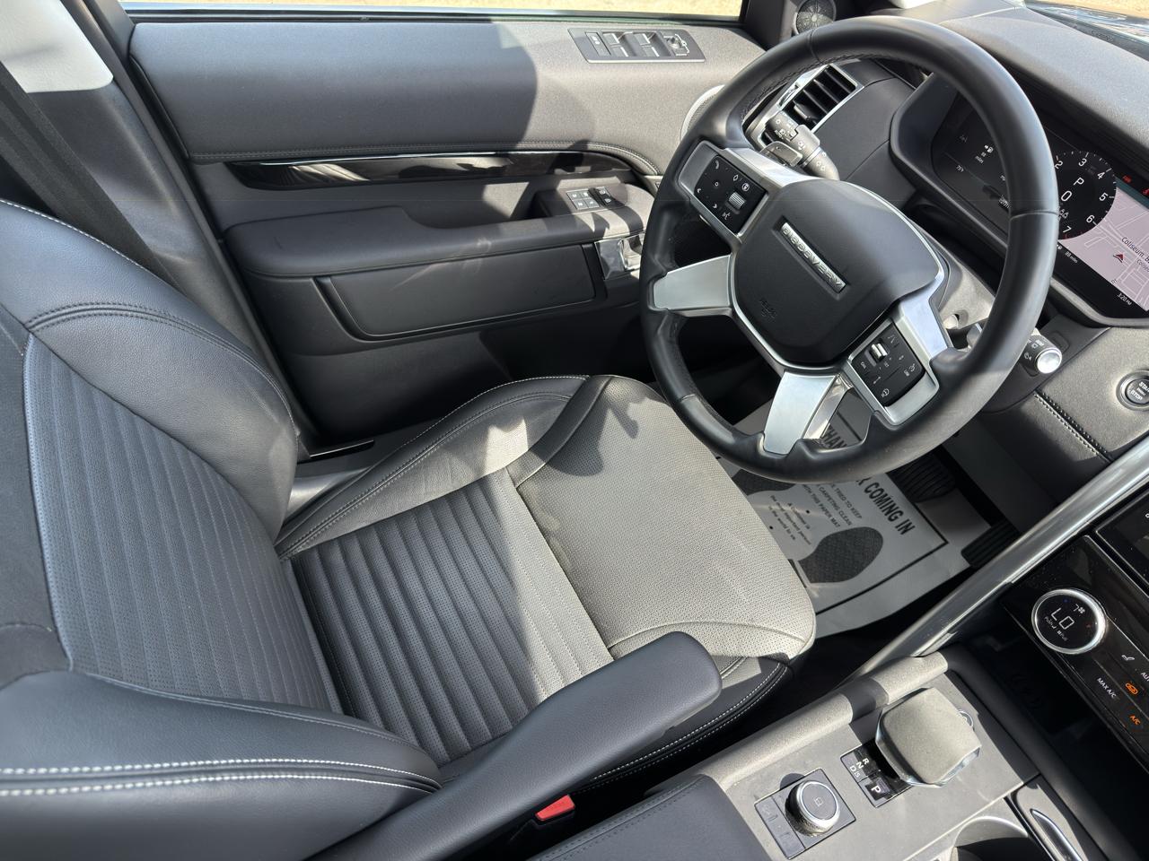 Land Rover Discovery S 2024