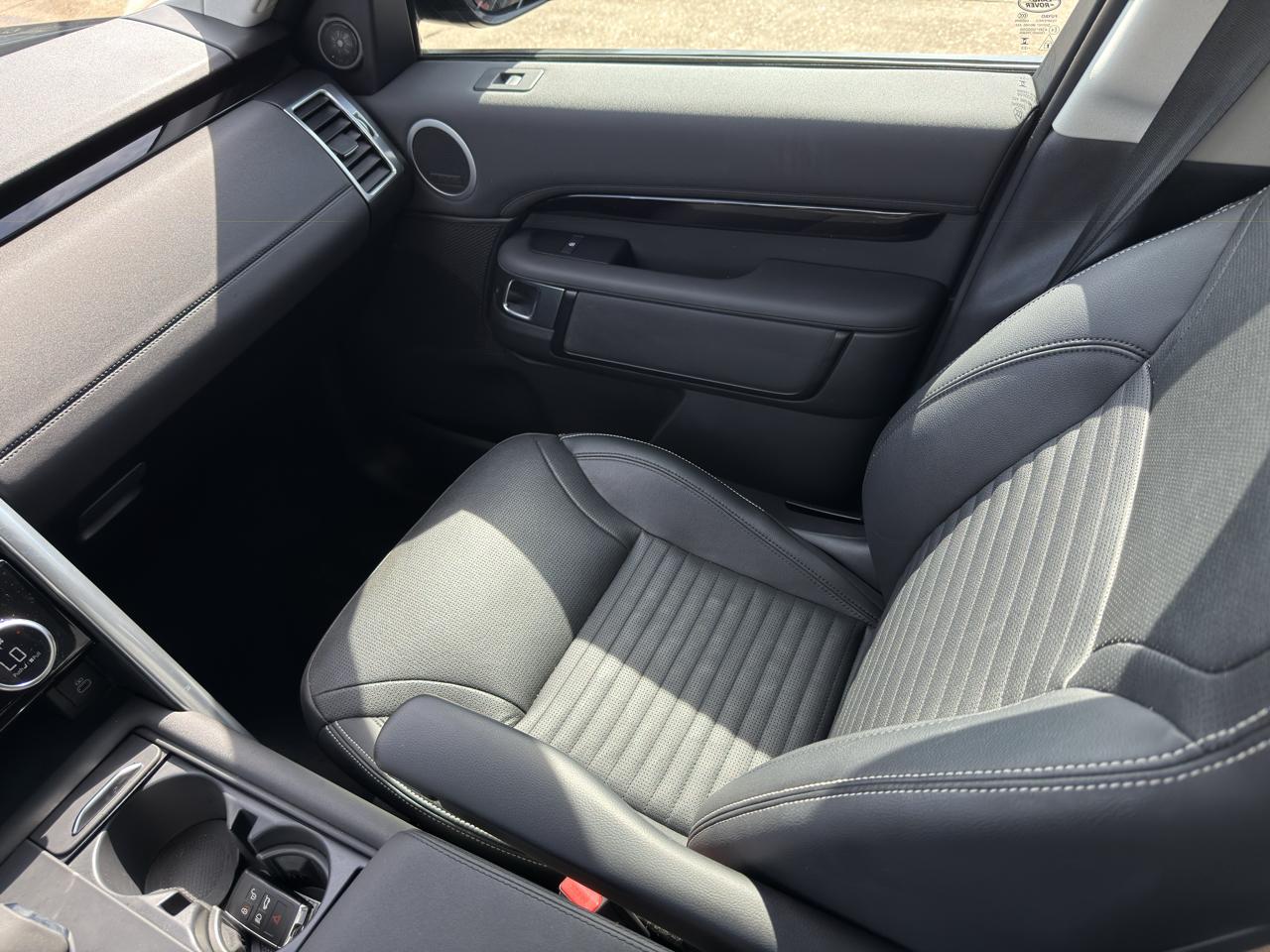 Land Rover Discovery S 2024