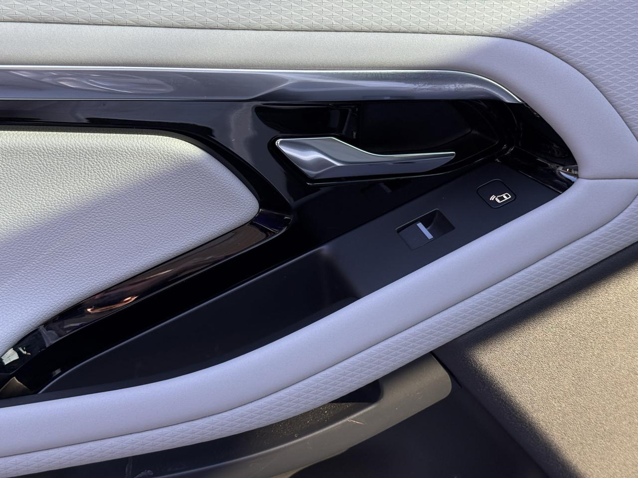 Land Rover Range Rover Evoque R-Dynamic S 2022