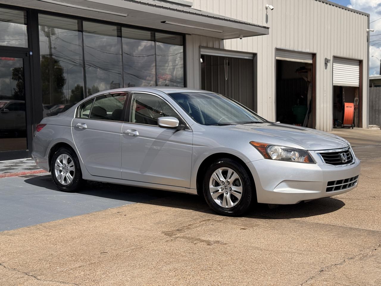 Honda Accord LX-P Sedan AT 2008