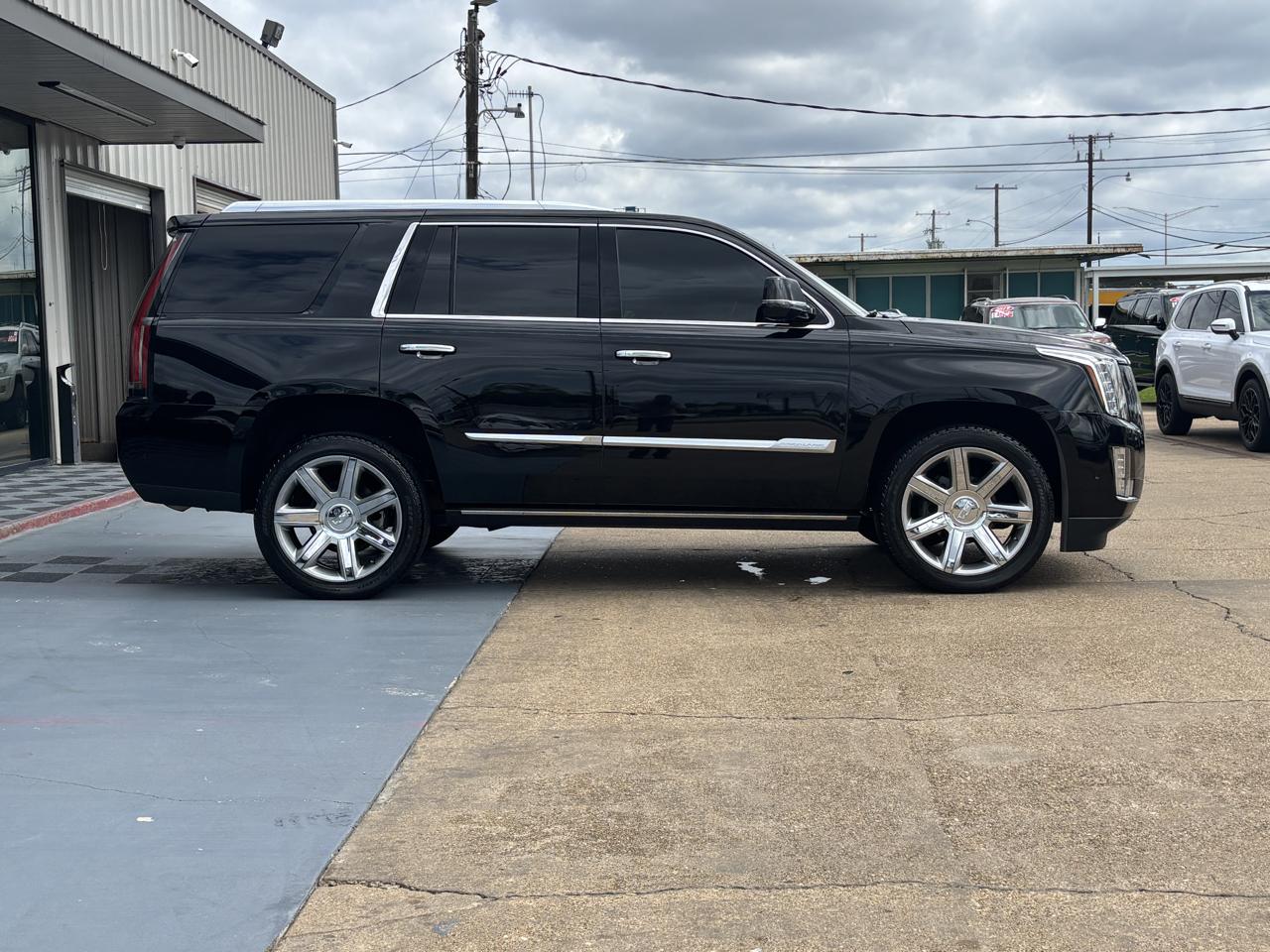 Cadillac Escalade photo 7