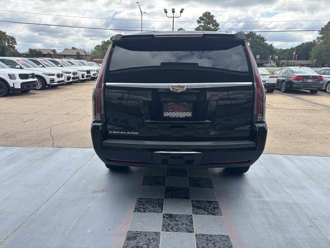 Cadillac Escalade photo 9
