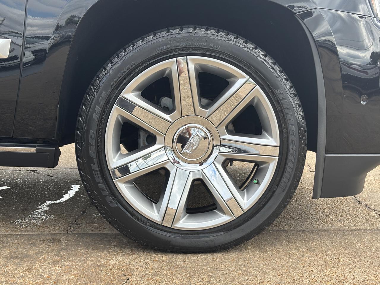 Cadillac Escalade photo 16