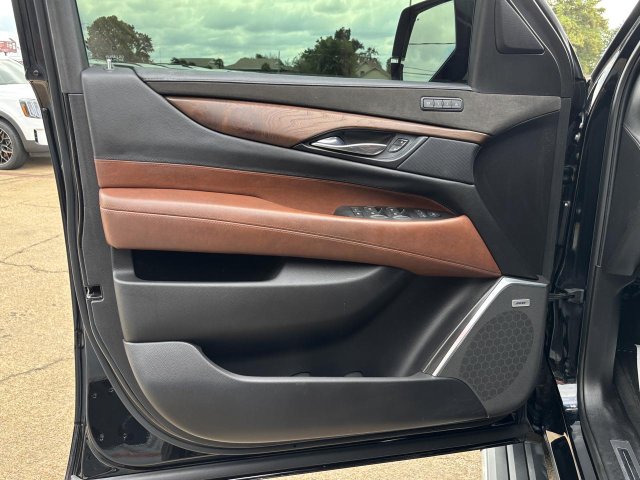 Cadillac Escalade photo 17