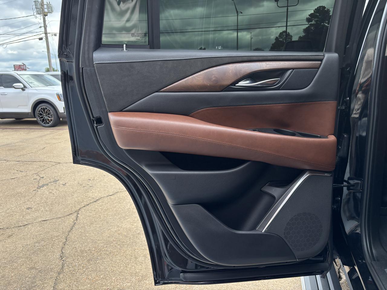 Cadillac Escalade photo 22
