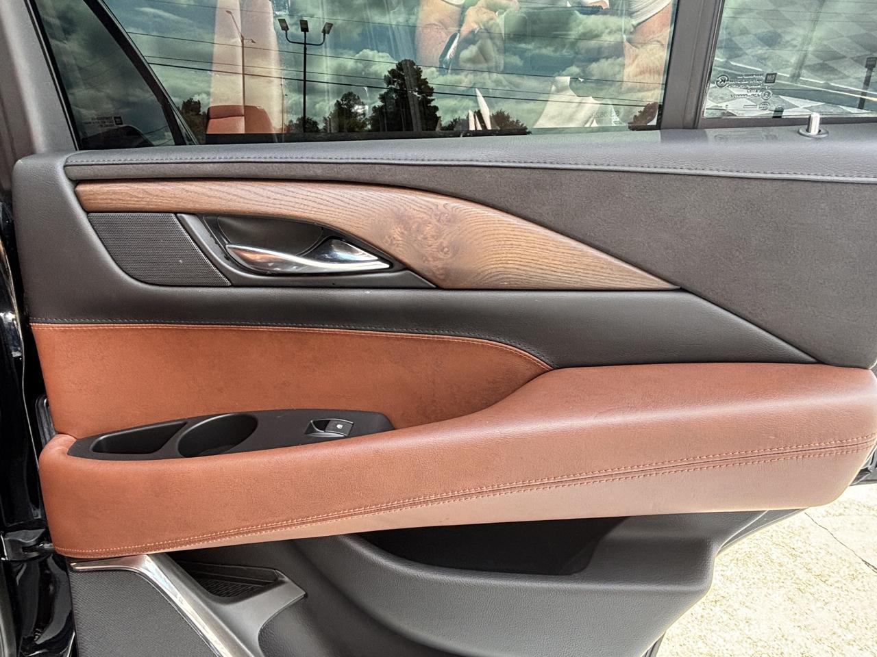 Cadillac Escalade photo 33