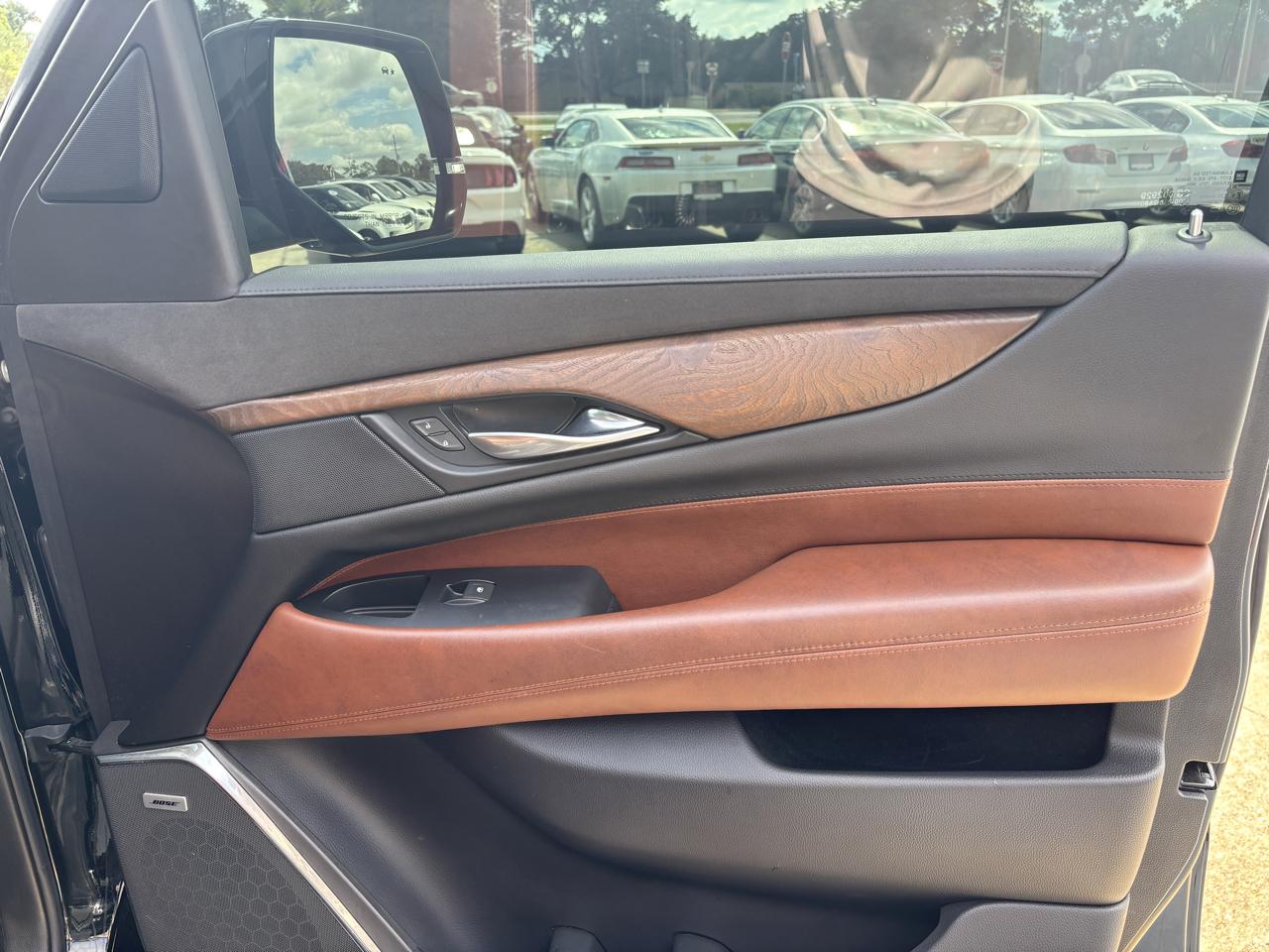 Cadillac Escalade photo 39
