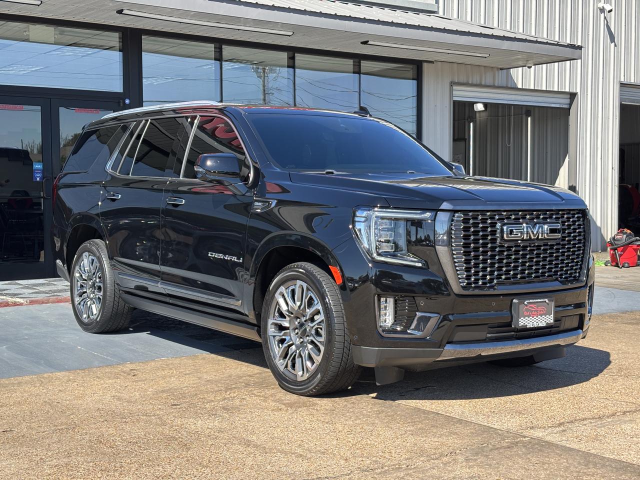 GMC Yukon Denali Ultimate 4WD 2023