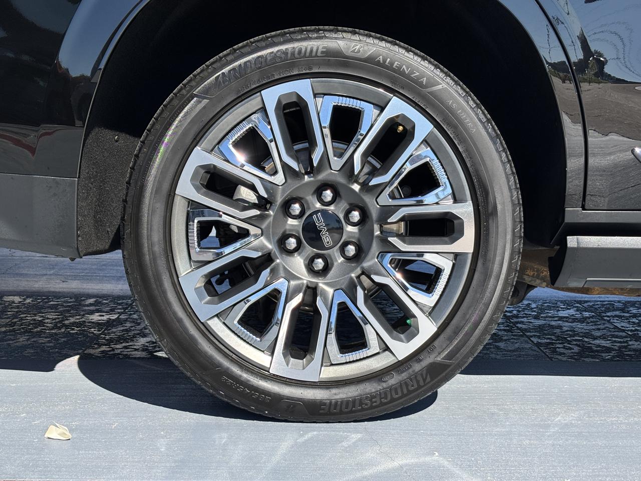 GMC Yukon Denali Ultimate 4WD 2023