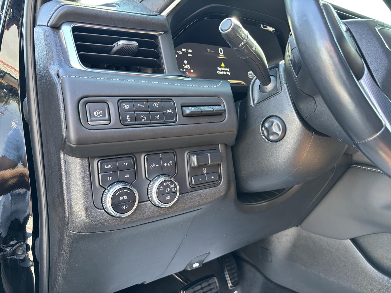 GMC Yukon Denali Ultimate 4WD 2023
