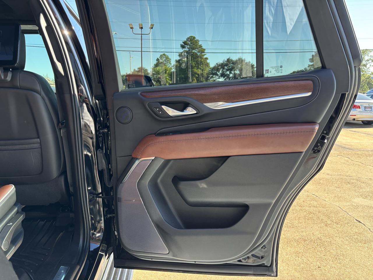 GMC Yukon Denali Ultimate 4WD 2023
