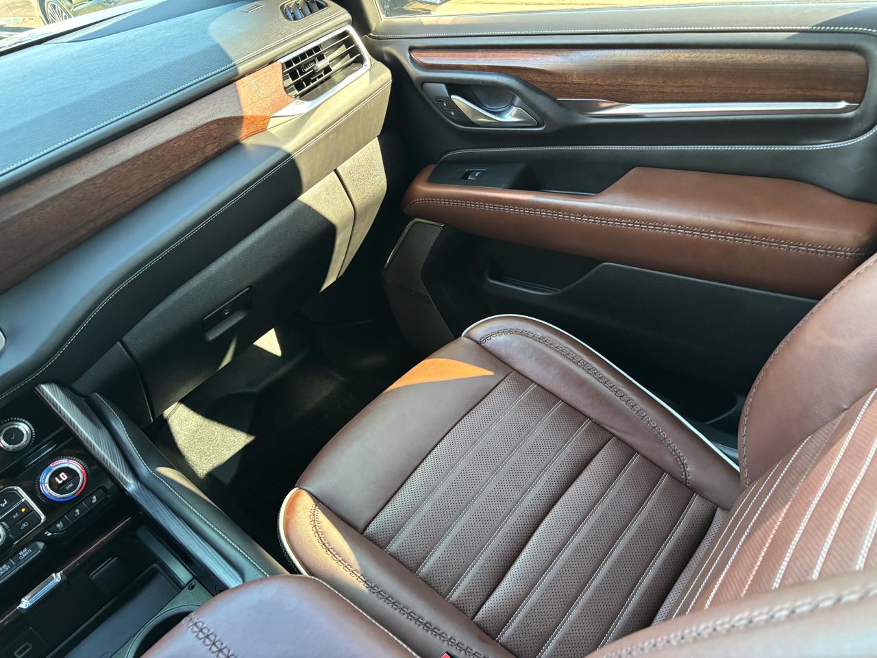 GMC Yukon Denali Ultimate 4WD 2023