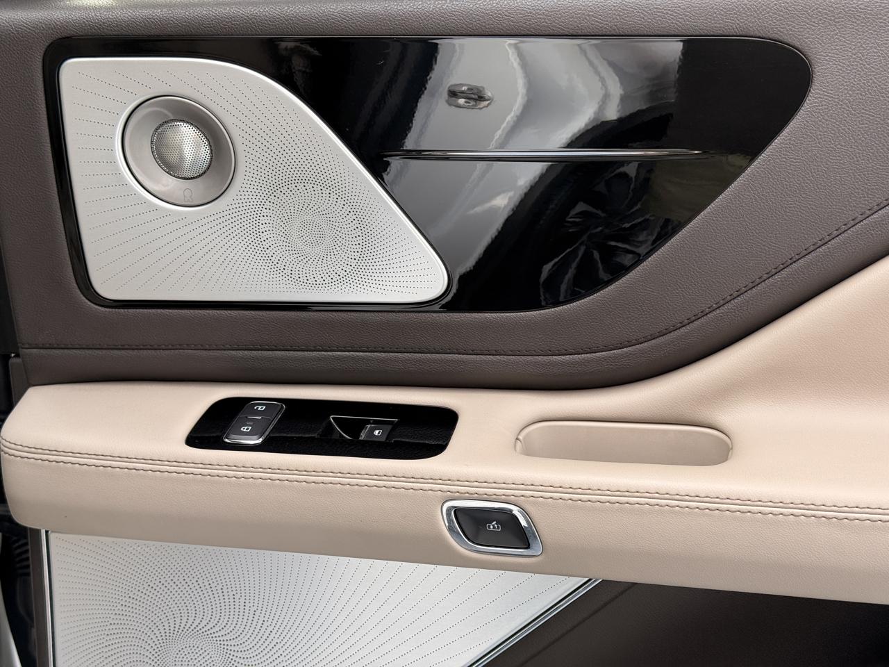 Lincoln Aviator Reserve AWD 2020
