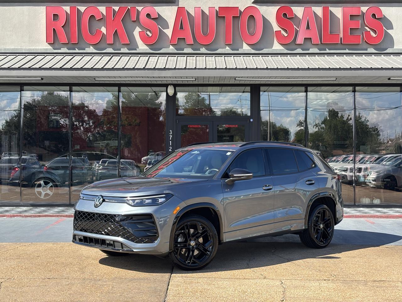 Gray 2025 Volkswagen Tiguan SUV / Crossover All-Wheel Drive Automatic