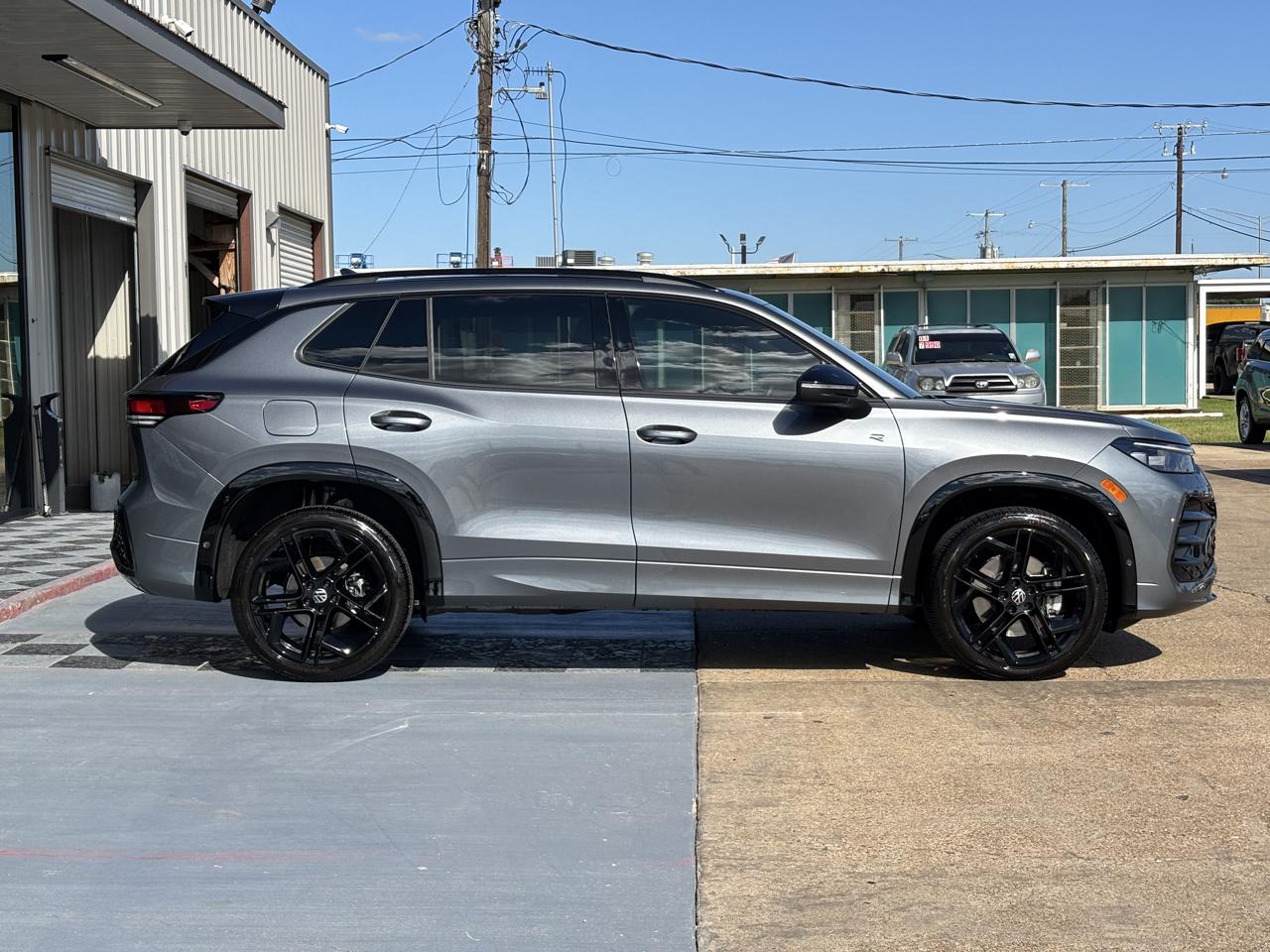 Volkswagen Tiguan SE R-Line Black 4MOTION 2025