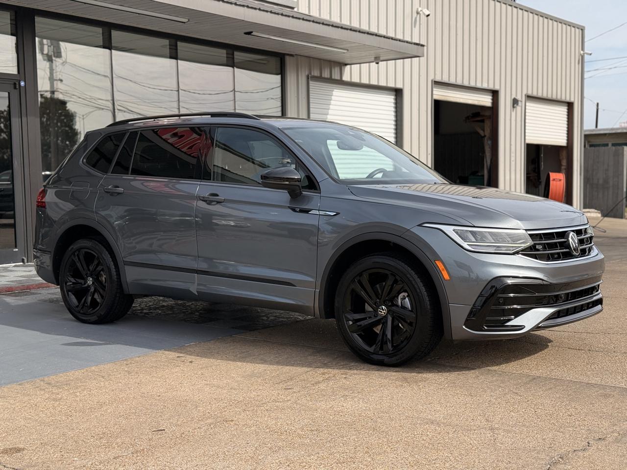 Volkswagen Tiguan SE R-Line Black 2023