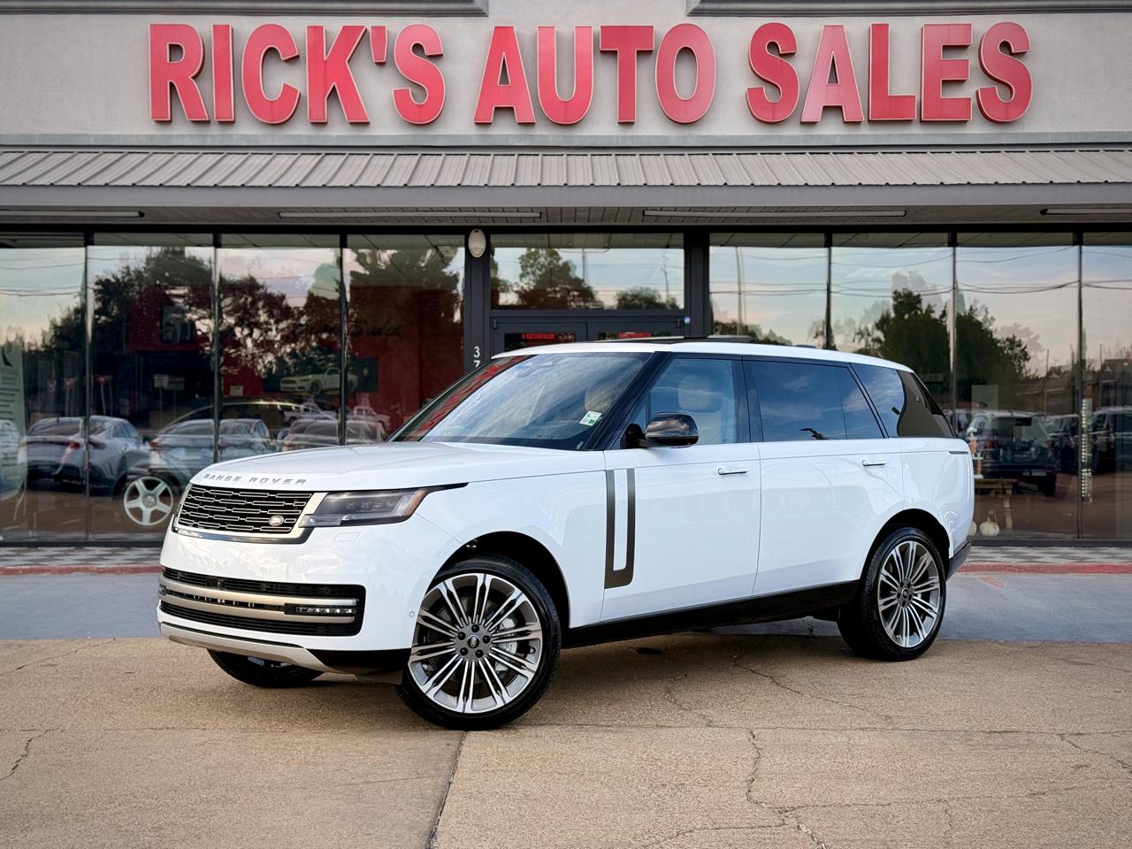 2025 Land Rover Range Rover P530 SE LWB 7 Seat