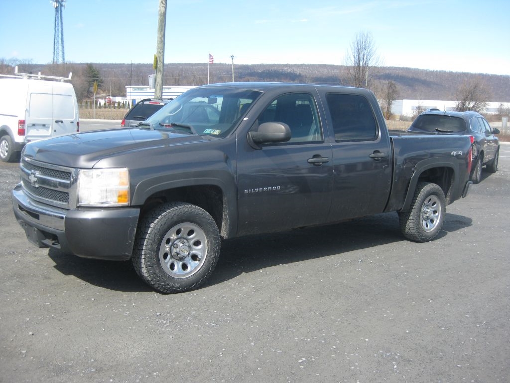 Used 2011 Chevrolet Silverado 1500 LT Crew Cab 4WD for Sale in Wind Gap