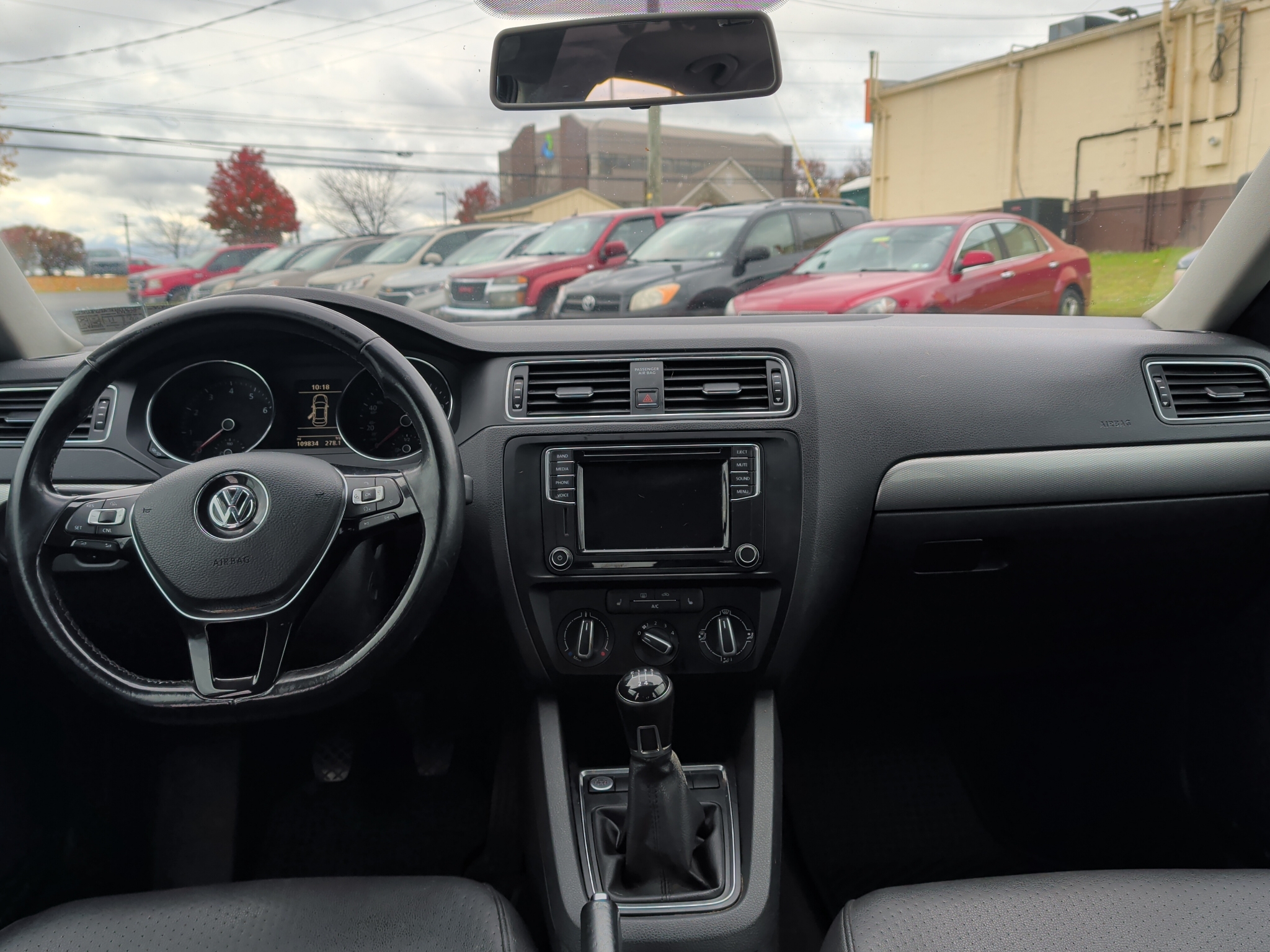 Volkswagen Jetta 1.4T S Manual 2017 Volkswagen Jetta 1.4T S Manual 2017