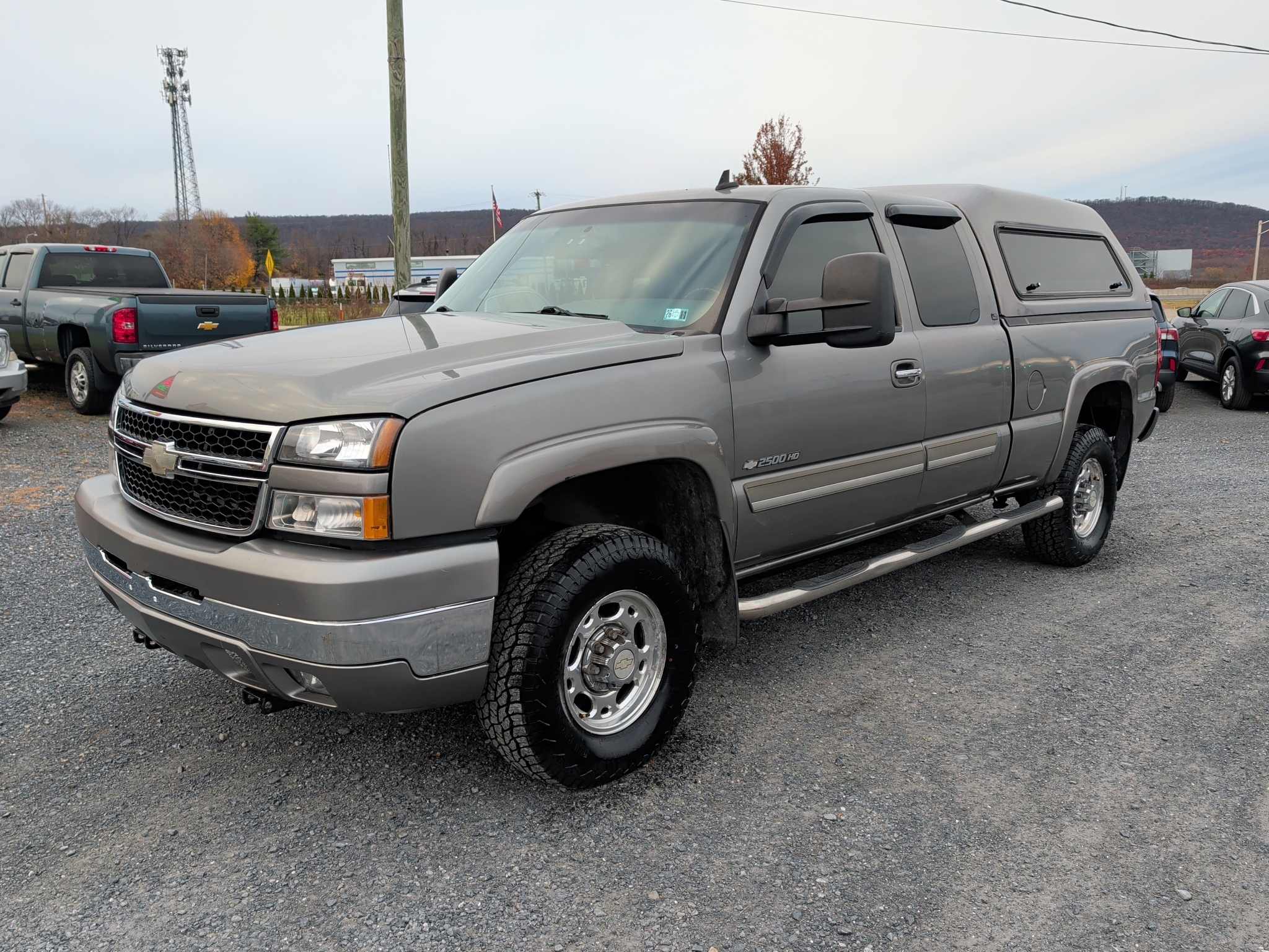 2006 Chevrolet Silverado 2500HD Work Truck Ext. Cab Long Bed 4WD