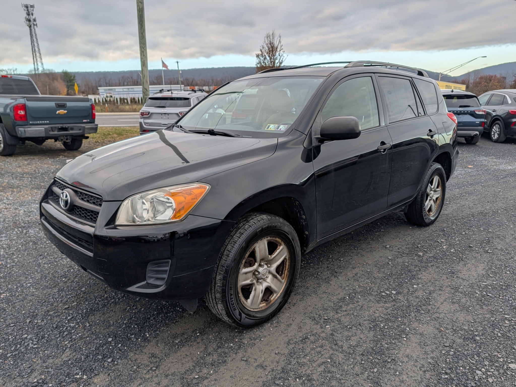 Toyota RAV4 Base I4 4WD 2010